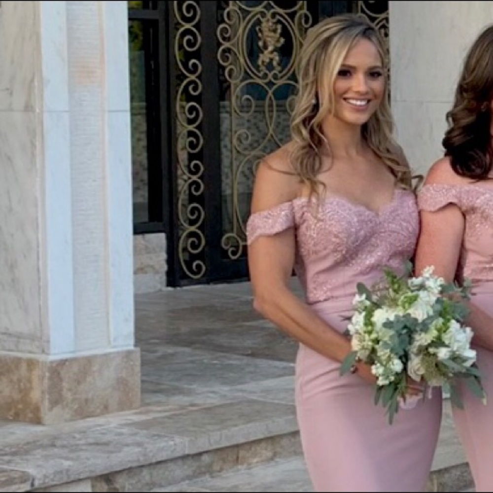 Meet your Posher, Elizabeth